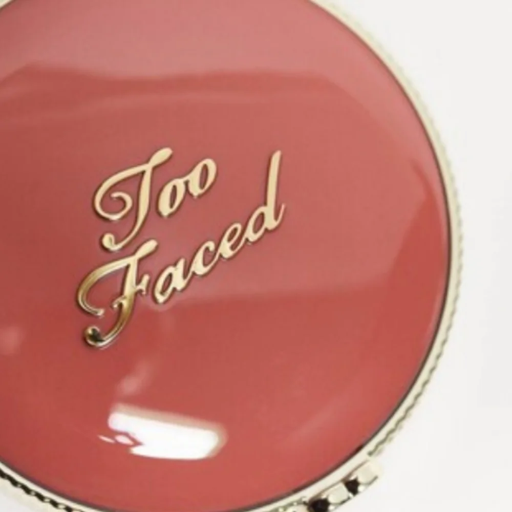 Too Faced CLOUD BLUSH In Velvet Crush (Nude Pink)